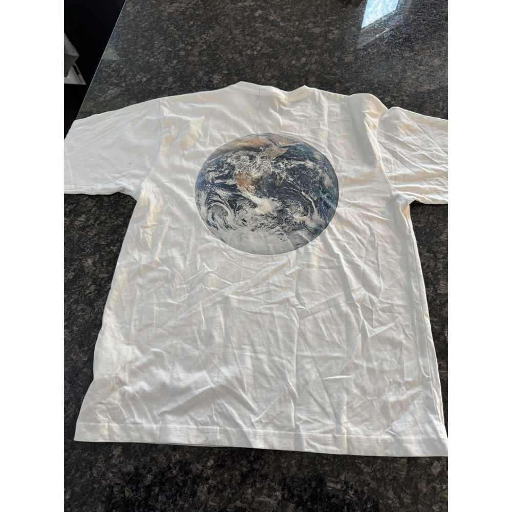 GEO Brands:GEOONE EARTH TSHIRT WHITE‎ $230 Size Medium T Shirt